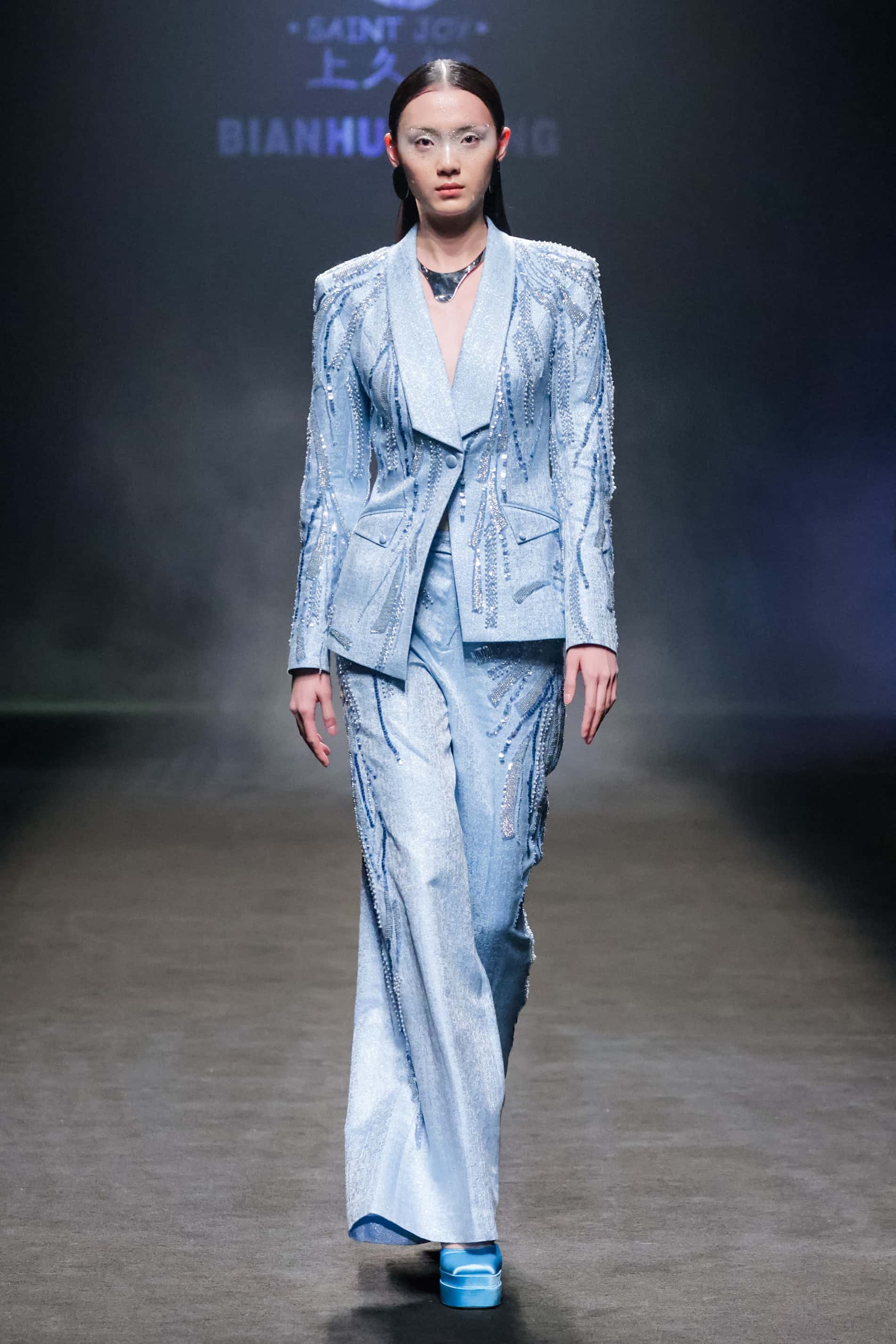 图片[2]-NOVENDREAM时装周走秀摄影-创意设计作品-NOVENDREAM